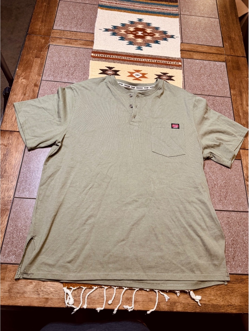 Men’s Xl Wrangler work shirt sage green
